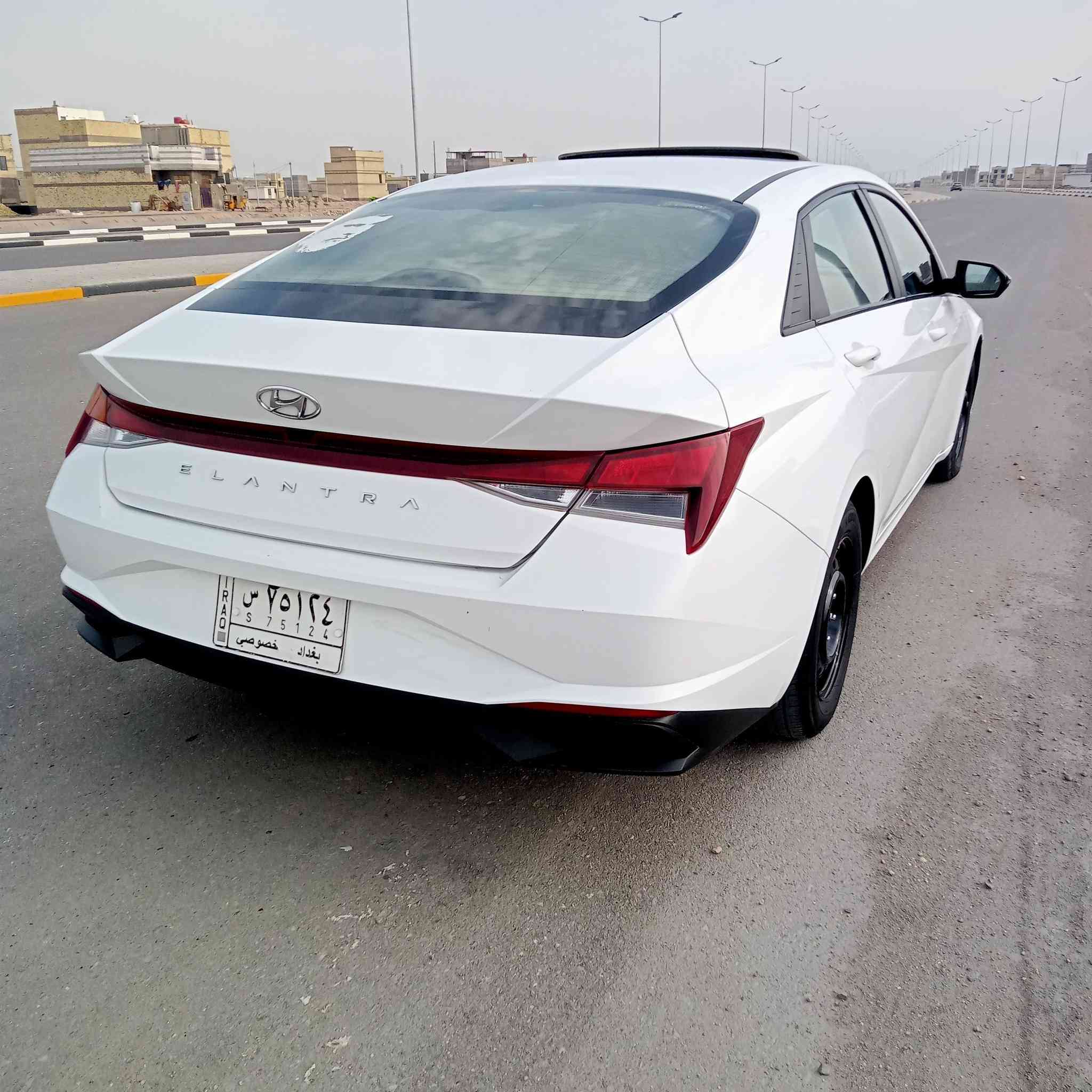 سلام عليكم الانتره للبيع 2023 خليجي مكينه 1600دوش رقم بغداد راعيه بل البصره سعره 150 مكان السياره بصره 5ميل ماشيه 105 كيلو الهاتف ***********
