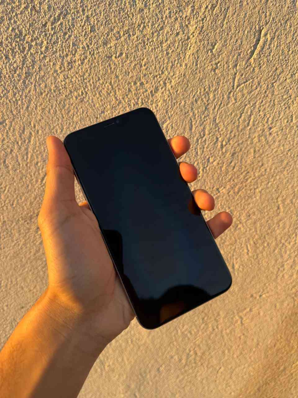 iPhone XS Max
ايفون اكس اس ماكس للبيع
ذاكرة 256 كيكا 
لون ابيض 🤍
بطارية 79 اصلية ممبدلة
فقط مبدل شاشة نوعية زينة
مكاني بابل وتوصيل عندي 
سعره: 240 الف (قابل للتفاوض)
موبايل:***********
