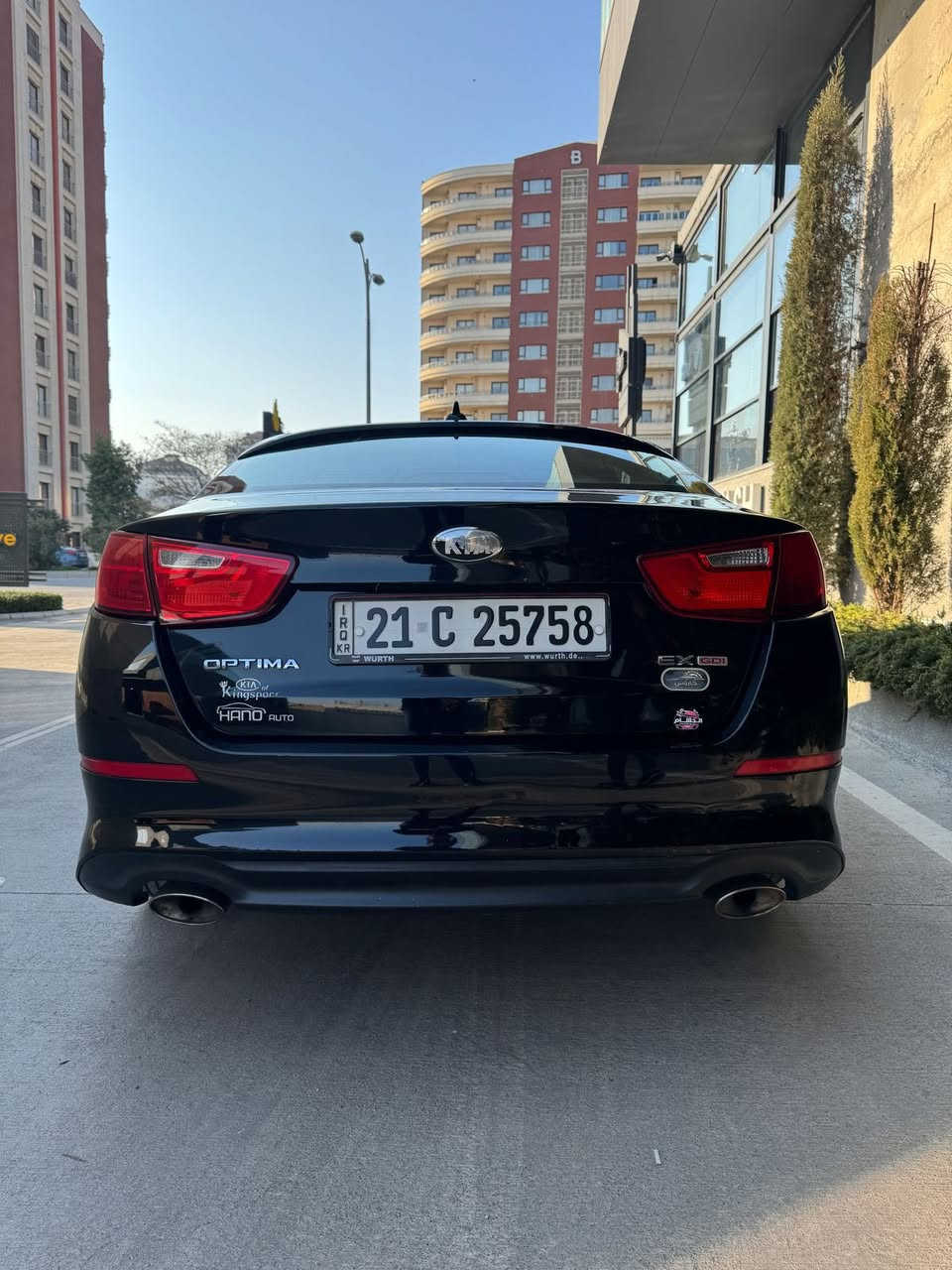 لسلام عليكم شباب  الحلال للبيع 2015 اوبتيما  ماشيه 150 ضررها جاملغ وبنيد كير مكينه صدر تخم تابر باتري كله جديد   مكاني بغداد عارضها 115 
***********
موصفات  EX بصمه شاشه جديده شادها
تحكم استيرن  منضومه زنون 
برمجه دوانز  ماكوووو 
ترايك للبصره عنواني بغداد
