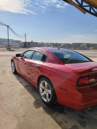 دودج تشارجر • ٢٠١٤ • ٣٦٠٠ ٦ سلندر