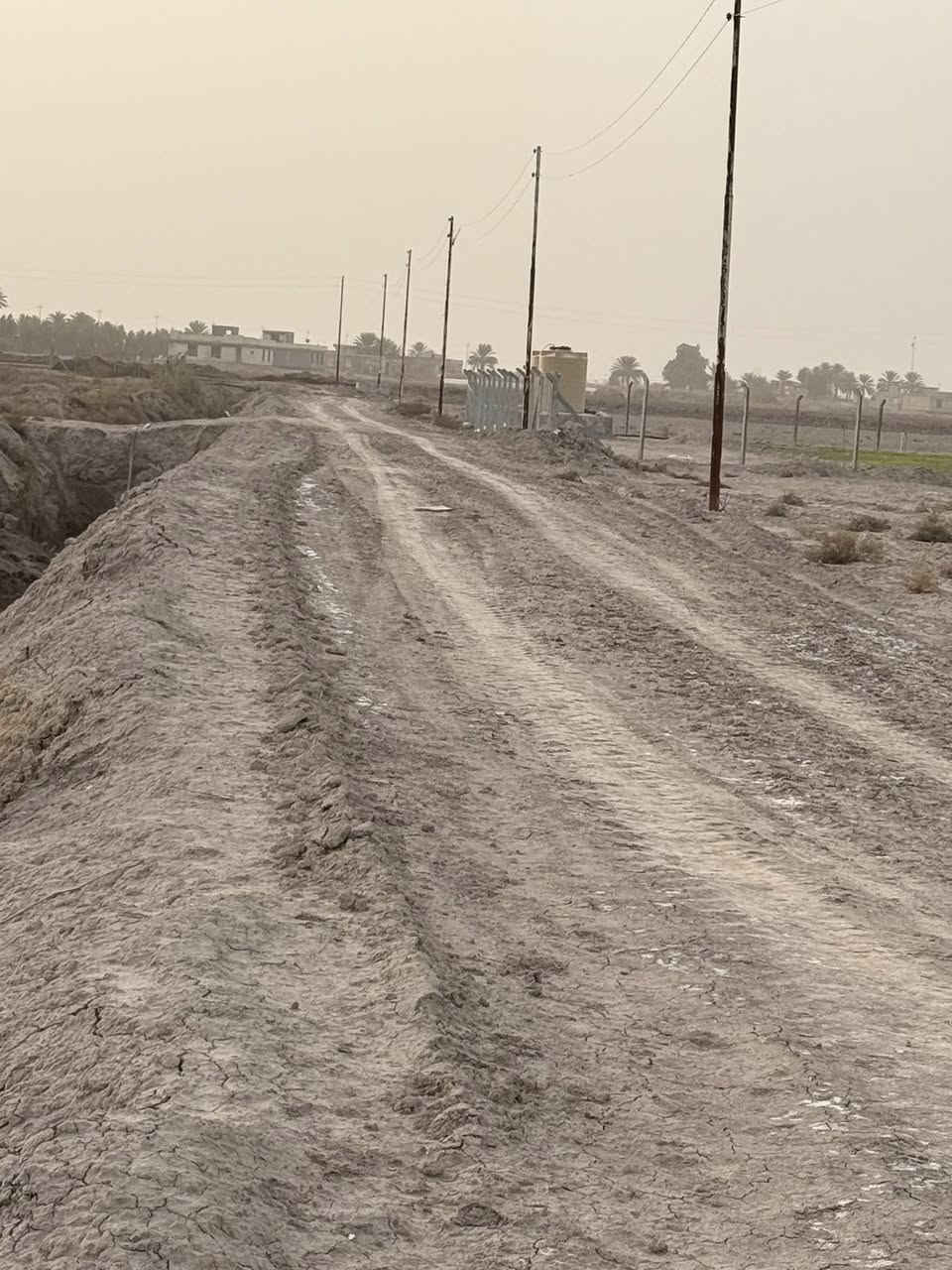 ©️إعـــلان ارض زراعـــيه للبــيع المســـــــاحه 2 دونم 🏞️
🏢طابـو زراعـــي ســند 25 تحــويل مباشر 

💡تتــوفر فيها كـــافه الخـــدمات

🚰اســـاله كهرباء مـاء سقي

 🏢محدده ومفروزه 

🏞️العنــوان بابل ورديه خــارج قرب سيطره البوطيف 

📲.     الاتصال ***********
