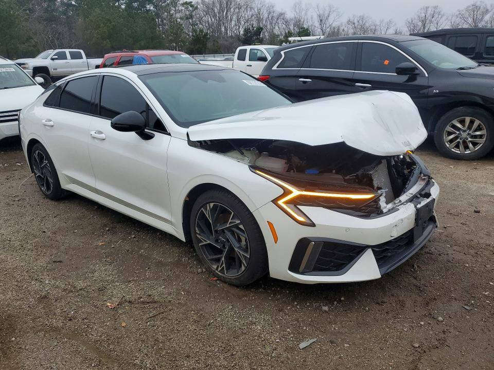 (اعـــــــــــــلان مــــــــــــــــزاد 📢 ) 

2025 KIA K5 GT LINE 

كيا كي فايف جيتي لاين : ٢٠٢٥

حالة السيارة : تعمل وتسير 

ضرر السياره : كما موضح بالصوره 

تاريخ الــــــمزاد الأربعاء : 2026/3/18

وقت المزاد الساعه : السابعه ليلا 

اللـــــــــــــــــــــــــــون : ابيض 

عداد المسافه : 11.684

حجم المحـــــــــرك : 4 سلندر 2.5 

مدة الوصول : 60 الى 75 يوم

للإشتراك في المزايدة يرجى الحضور الى  مكتبنا للـتأكيد على تثبيت السياره المزاده.

العنوان : النجف الاشرف قضاء المناذره( ابوصخير) شارع حيره ابو صخير مكتب عمار لمزاد السيارات الامريكيه 

               تلفون 
              *********** واتساب
              *********** للاتصال
               عمار ابو عباس
