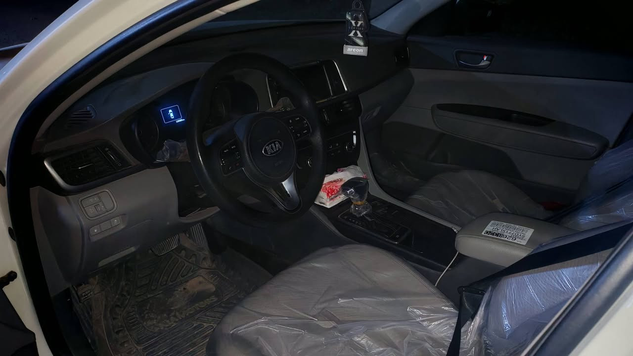 كيا اوبتيما موديل 17 خليجي كفاله عامه رقم نجف انكليزي بسمي شرط التحويل مكانه بالديوانيه السعر 180 وبيه مجال الاتصال ***********
