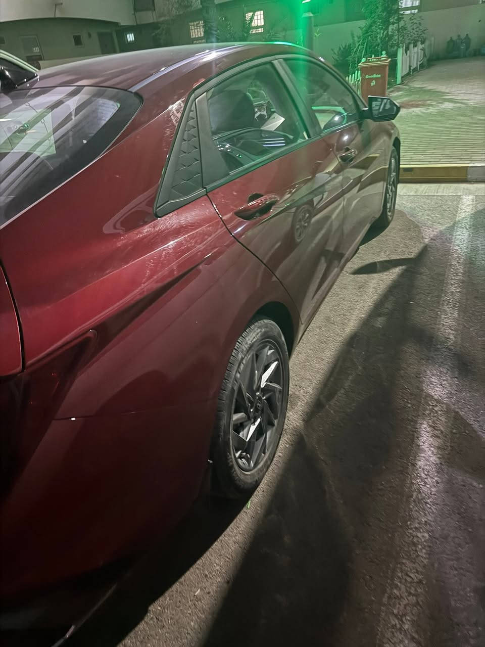 السلام عليكم بيع فقط بدون مراوس
النترا ٢٠٢٤ مكينه ٢٠٠٠ دوش مواصفات عاديه 

تحكم ستيرن

 مانع انزلاق 

قياده ذاتيه

كار بلاي

شاحن لاسلكي

رادارات جانبيه واماميه وخلفيه

حادثها موضح بالصور وبيها طخه هنا بالعراق موضحه ايضاً بالصور مصلحه وغير مصبوغه 

وبيها طخه بالصندوق جدا بسيطه 

ماشيه ٤٠ الف وقابل للزياده 

العنوان : بغداد - بسمايا

السعر ١٥٥ $ وبيها مجال بسيط 

للاستفسار اكثر رقم الهاتف ***********  يوجد واتساب
