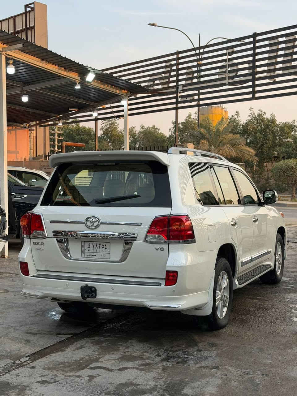 السلام عليكم
لاندكروز 2014 فطيم 
ماشيه 170 الف 
كفاله عامه من صبغ 
مكاني بغداد الكاظمية 
*********** 
***********
حسين ابو علي
