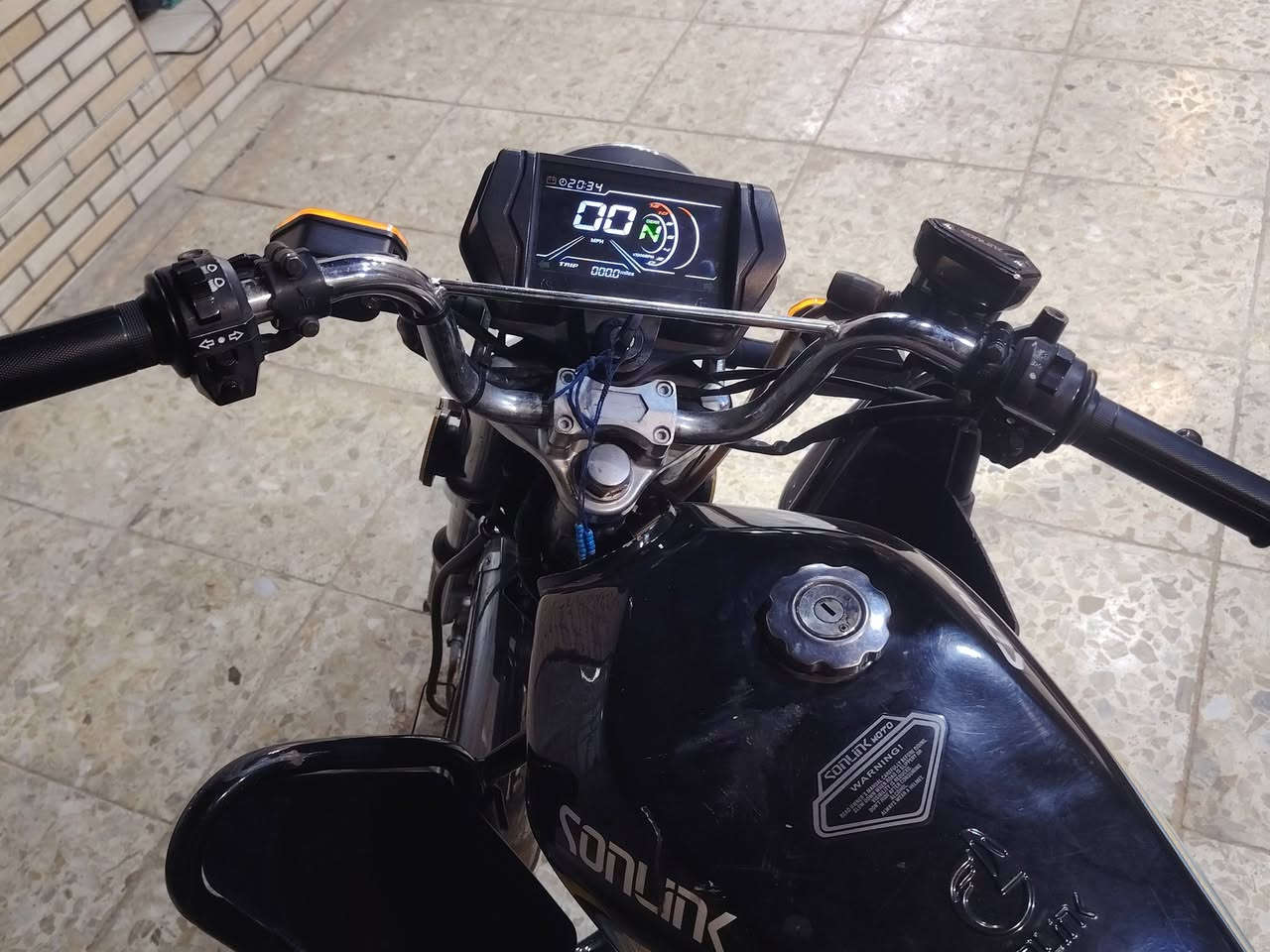 سونك مديل 24 ضاغطه و زنجيل كفاله عامه الايت زنون اصلي 800 بيه مجال عنوان بغداد الشعب ***********
