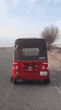 سلام عليكم تكتك 🛺للبيع موديل2022/11معه تخم تايرات جبلي+مسجل+تكتك نضيفه تجي وتشوف بعينك +فقط مبدل زنجيل العنوان ميسان العماره ابو رمانه //***********//المو شراي لايتصل❤السعر 8ونص وبيها مجال
