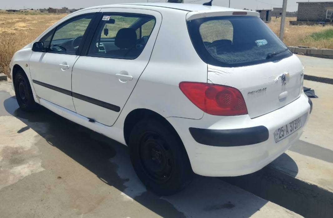 بيجو 307 / 2006
*لون أبيض 

*سنوية باسمي رقم كركوك لغاية 2030

* بطاقة بنزين كركوك

*مكينة مبدلة جديد بالشرط ما بيها أي خلل 

* حماوة 75 ثابت وويا التبريد تصعد 80

*تبريد ثلج .. كمبريسر جديد مبدل قبل اسبوع 

*كهربائيات على وضع الشركة وكلها شغالة 

*شفتات تحكم المسجل بلادي وضع شركة 

*مثبت سرعة

*گشرها حيل حلو ونظرتها حلوة 

*الگير بي عتة خفيفة لمن تكون السيارة باردة يعني اول ما تطلع ووراها ترجع طبيعية، عدا ذلك ما بيها أي عيب وجاهزة من كل شي. 

مكانها كركوك / الحويجة
تواصل مسنجر


**إذا كنت صاحب هذا الإعلان وتريد حذفه لأي سبب، رجاءا أرسل رسالة إلى الدعم الفني**