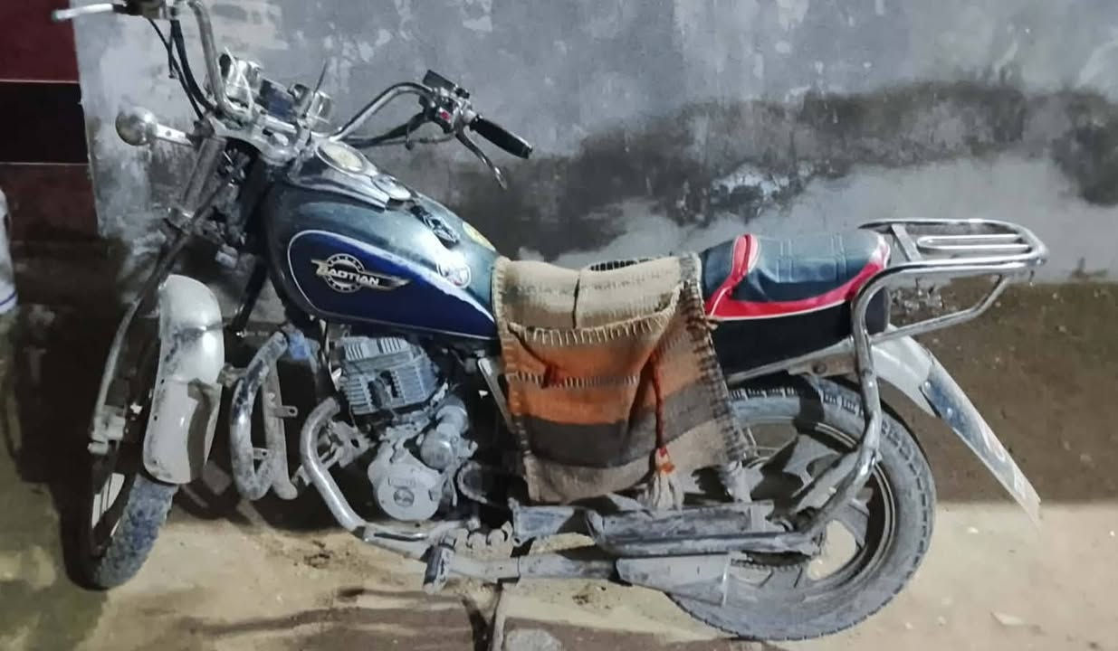 السلام عليكم
جني دبل بلك كامل مكمل اوراق كامله ومكمركه 

كهربائيات كلها شغاله سلف هندر  دراجه خير من الله 

السعر خاص وبيك خير وتدلل او اتصل على الرقم أو مراوس 

***********
