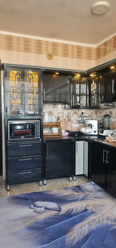 كاونتر تركي درجة أولى مستخدم نظيف مع مرمر   القياس ستة أمتار ونص مع ملحق كامل و دنكة وشافطة وطباخ 
السعر مليونين و700
للاستفسار واتساب  ***********
