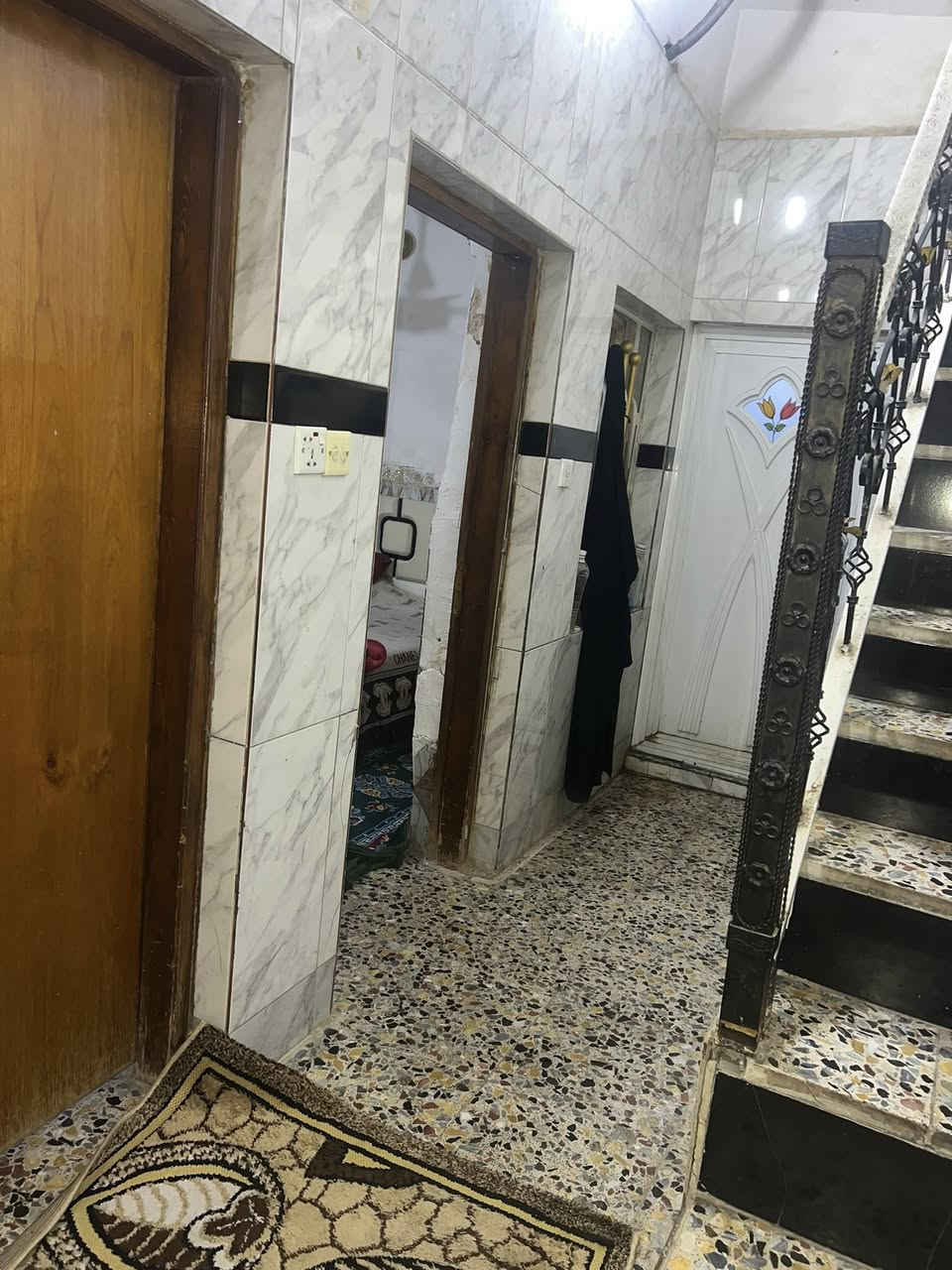 بيت خلفيه مساحته٨٠ بالشعله قطع الثالث عالوسطاني التواصل والاستفسار على هذه رقم ***********
