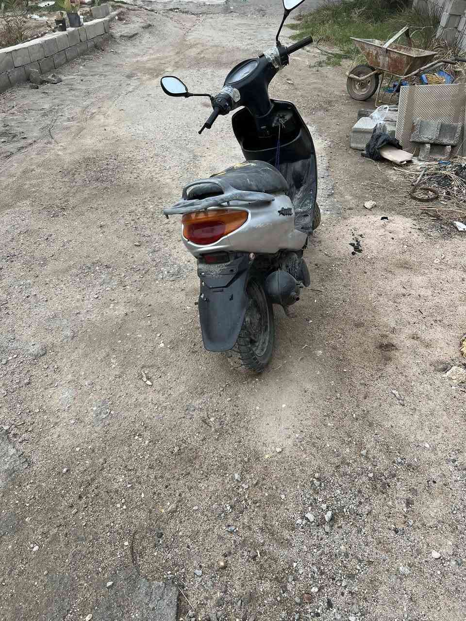 دراجه للبيع خير من الله عوزه بس تجفيت 
ناصريه مركز 
***********
