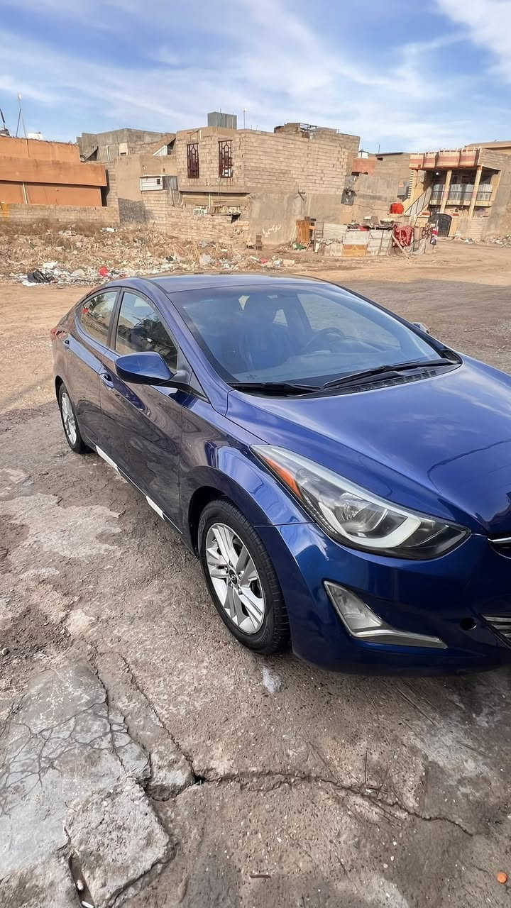 السلام عليكم إلنترا ٢٠١٦ بغداد وأردّ أمريكي ضرر بنيد فقط مصبوغ بدون دواخل سونار بالمنشور
مكينه ١٨٠٠ دوش كير صدر تايرات كله جديد بدون بارد سياره ماناقصها الف سعرها ١١٥ وبيها مجال 
مكانها ديالى
***********
