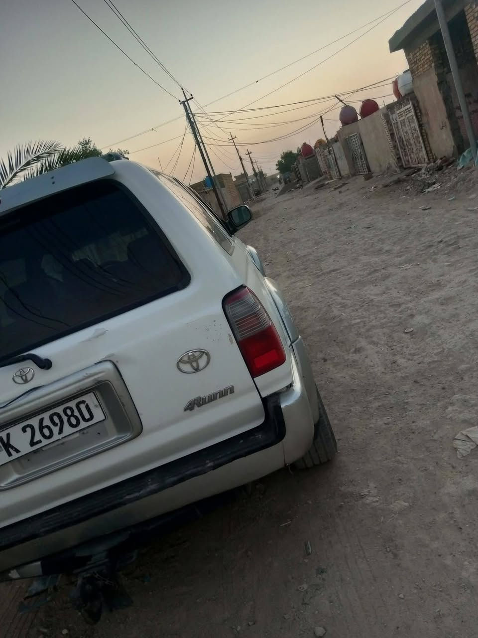 سلام عليكم سياره للبيع تيوته فورنر موديل 2000 كير مكينه خير من الله مكينه 3000 سياره بسمي رقم نكليزي سنويه لحد 2030 مصفره غرامات تبريد ثلج مكان واسط مركز مدينه حداده ستوني مسويها 
السعر 70 وبيها مجال شي قليل 

رقم التليفون ***********
