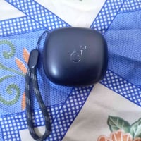 سماعة بلوتوث • واحدة فقط • أسود