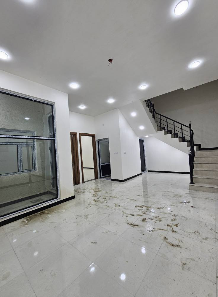 🏠 دار حديث للبيع – جاهز للسكن

دار حديث البناء للبيع بمساحة 160 م²
المستندات: طابو زراعي عراقي

مواصفات الدار:

غرفتان نوم

صالة

مطبخ

ديوانية

صحيات

كراج

حديقة

📍 العنوان:
البصرة – أبي الخصيب – طريق سيد حامد – قرب مدينة الأندلس

💰 السعر: 90 مليون وقابل للتفاوض

📞 للاستفسار:*********** البصرة, العراق
