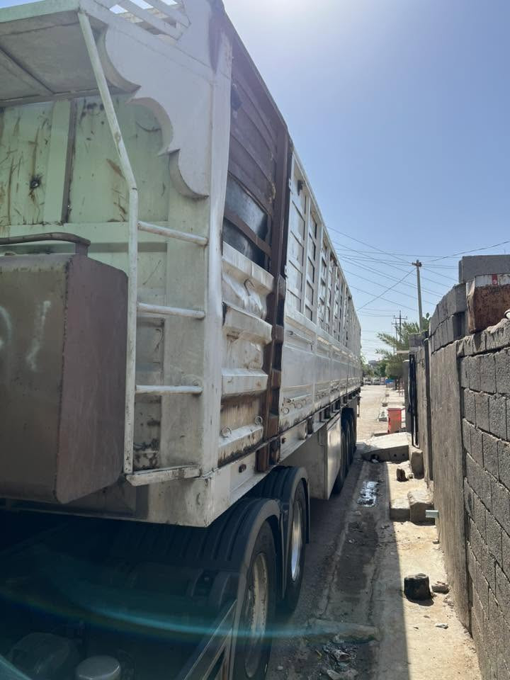 عليكم عربانة للبيع ألمانية أربع محاور شريط
￼ صيني￼￼ أربعة صيني ضخم تاير جاهزة ￼ للشغل عنوان خان بن سعد ￼150￼ بيها مجال ***********￼￼￼
