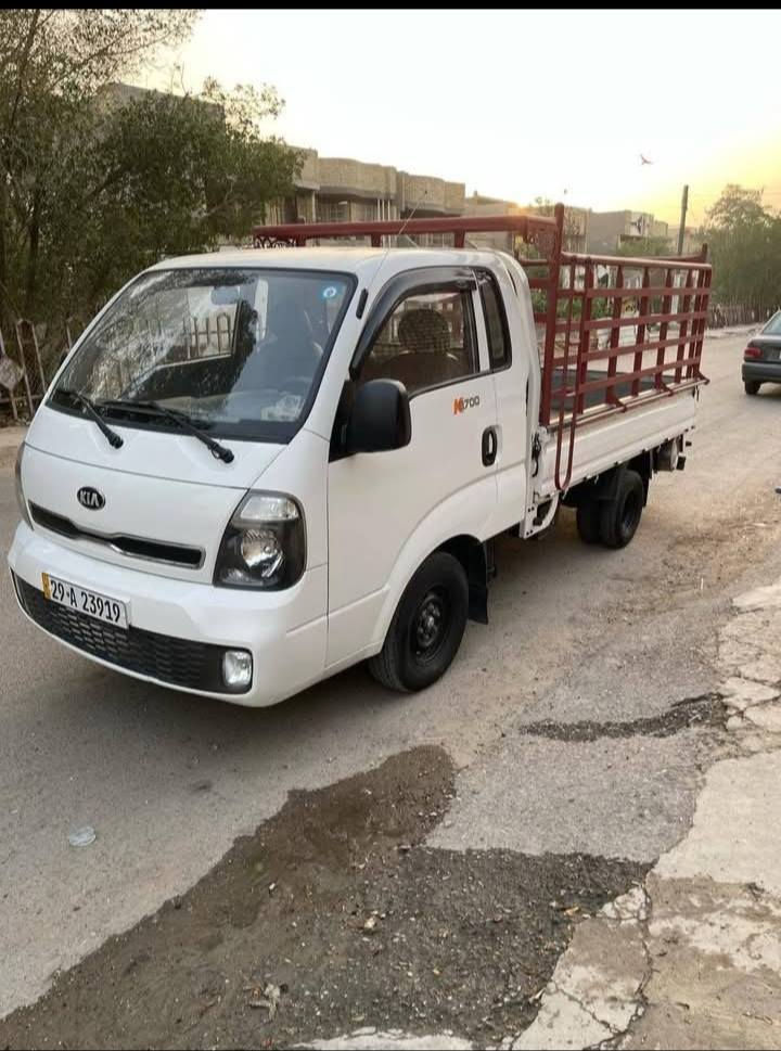 السلام عليكم ٢٠١٤ رقم انكليزي جديد واسط السيارة باسمي مكفولة كفالة عامة لا ضربة ولا صبغ ولا خياس كهربائيات كلها شغالة تبريد شغال صدر جديد مكينة كير اكسل مكفولات السيارة جديدة شاشة وكامرة مكان السيارة بغداد الرقم ***********
