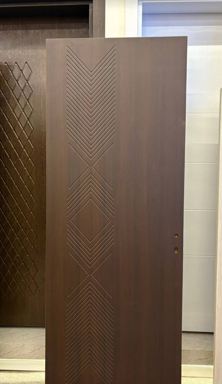 ابواب داخليه درجه اولى ثقيل
240 الف مع شد ونقل عرض خاص لمده محدوده 
للاستفسار ***********
العنوان البو فراج قرب جامع المدينة المنوره 
الخدمي جوه السده
