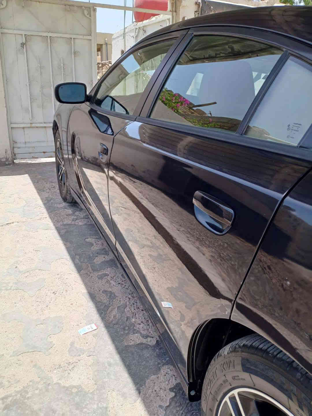 سلام عليكم جارجر موديل 2012 رقم  بغداد مشروع وطني بأسمي تحويل مباشر   ثاني يوم سياره مكفوله كفاله  عامه السياره مصبوغه حزام جماليه فقط السياره ما بيها اي نقص جاهزه من كلشي 

كير ومحرك واكسن 

 تخم تايرات
 
 كشنات جلد كهربائيه
 
وتدفئه وتبريد

 فول مواصفات النوع ( RT )

محرك 6 سلندر 

بصمة وتشغيل عن بعد

فتحه سقف 

شاشه جبيره

كير طياره 

غرفه جديدة

سياره جاهزه ما بيها اي نقص 

وتجي وشوف شوفت عينك

للعلم السياره مال بيت ما مشتغله خط ابداً

السياره نضيفه وحلوة

السعر ....142 وبيها مجال الطيبين وبلخدمة...   

الاستفسار ...***********

مكاني عمارة
