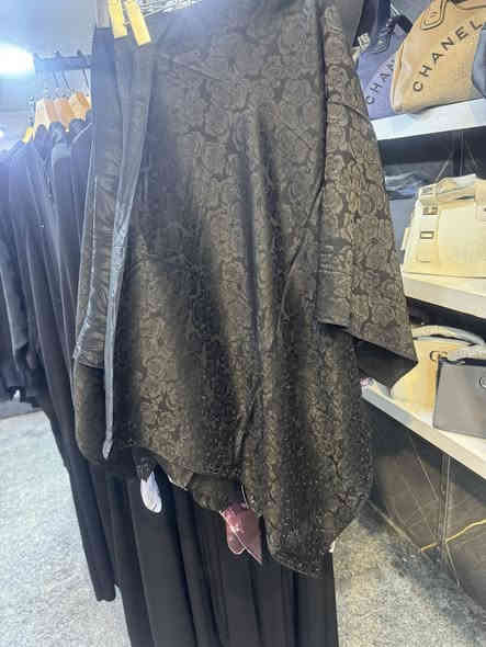 ✨ أحدث الحجابات النسائية ✨
ألوان وتصاميم تناسب كل الأذواق 🧕💖

📍 حي النقيب، قرب شركة زين مقابل حلويات عماد الشكرجي
📞 ***********

💫 خلي أناقتك تبرز مع كل حجاب! 💫
