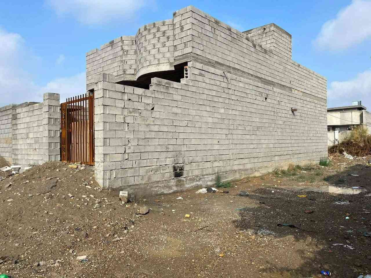 السلام عليكم للبيع هيكل ١٥٠متر غرفتين وصاله ومطبخ وصحيات واستقبال  الجمعيه الثالثه سند زراعي تحويل بسم المشتري مباشر ملاحظه 
1. لدينا عروض كثيره وبمختلف المساحات
 للاستفسار عن السعر والتفاصيل الاخرى مرسله الصفحه او اتصال على الرقم ***********
