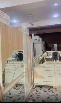 غرفة نوم • ٥ قطع • نقل مجاني