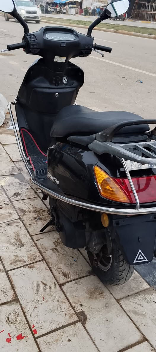 السلام عليكم سبيسي ماليزي نضيفه مكينه اكسل كفاله دراجه نضيفه كلش واحله من لصوره كلشي ما عوزه نقصه شغلات ما تجاوز ل10 الف سعر 450 وبيه مجال مكان كوت الجديده ***********
