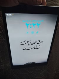 ايباد9 ذاكرة 64نظيف جداً صارله عندي تقريباً سنه مضمون من الفتح ويا كار...
