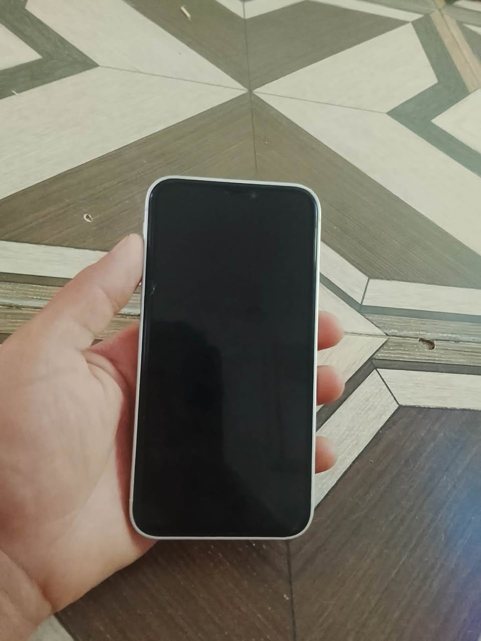 للبيع xr محور 17
فقط بطاريه مبدل اصليه 
سعر 250وبي مجال 
مكان ديالى الخالص 
***********

