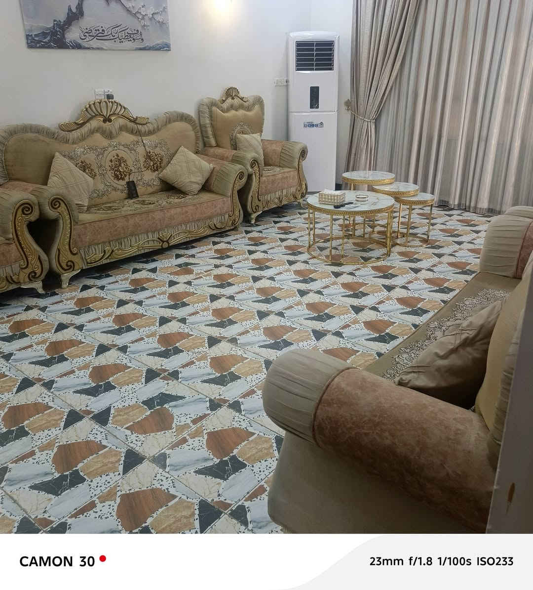 دار للبيع  مساحه ١٣٠٠ متر سند ٢٥ 
الدورة هوررجب   ركن ع شارعين 
 خلف افران الزيتون
تحتوي ع بيت مساحه ٣٠٠ 
طابق ونص   ٤ غرف نوم 
وصاله ومطبخ 
واستقبال 
وصحيات 
وبي مشتمل ١٥٠ متر   مسكف سندويج 
 وبي اساس شريطي ٢٥٠ متر 
الاستفسار ***********
***********
او مراجعه مكتب ليث الجبوري للعقار
