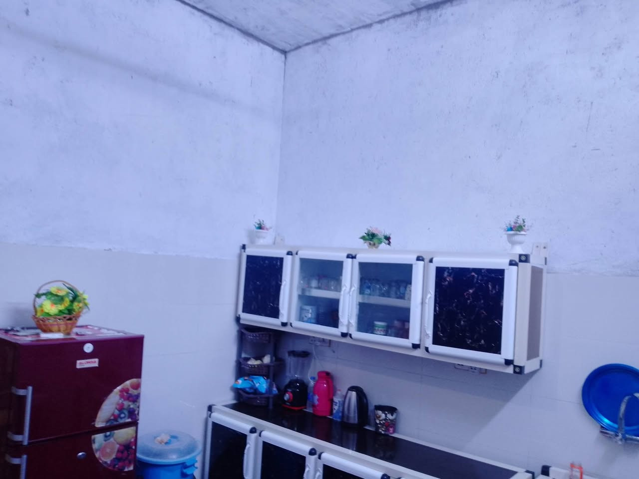 بيت البيع دجين شارع حجي كشكول قرب حسينه اهل البيت ***********
