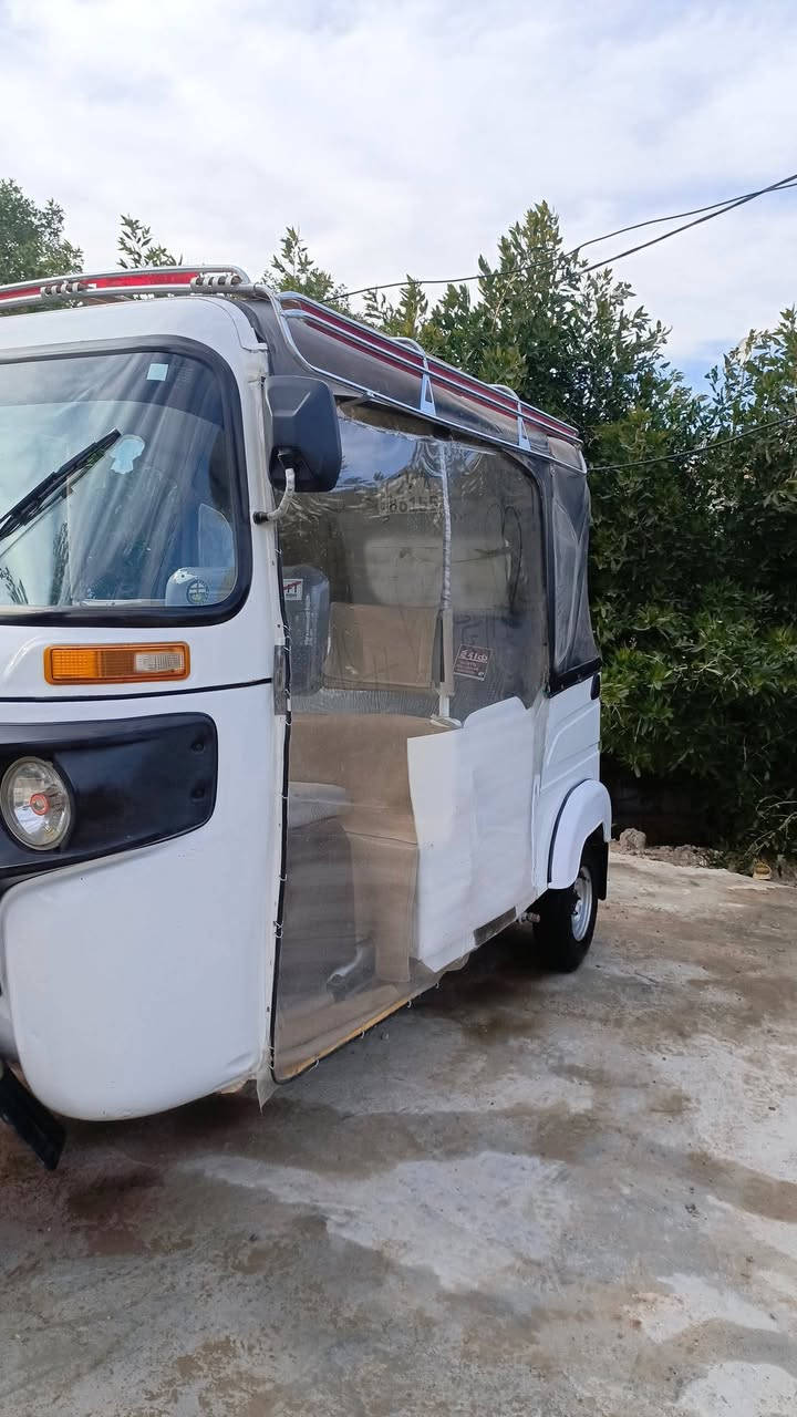 سلام عليكم تكتك للبيع موديل 22شهر 5 رقم انكليزي مكفوله كفاله عامه عده دوس معمره تخم تاير دوشمه جديده مسجل جاهزه اخر حبايه  مكاني واسط نعمانيه السعر 8200 وبيه مجال للطيبين ***********
