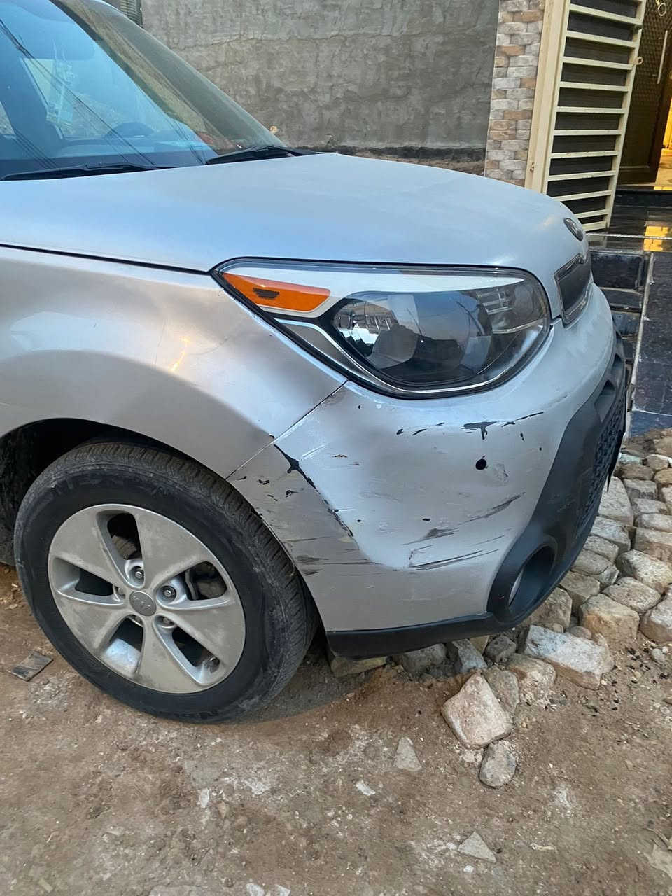 السلام عليكم كيه صول 2014 كفاله من صبغ وضربه جاهزه كير ومحرك حداديه وتخم تاير كلها جدد رقم ميسان بأسمنه للاستفسار الاتصال ***********
