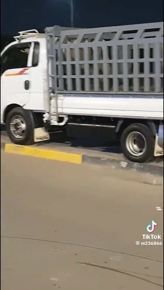 سلام عليكم إخوان منو محتاج سايق بنكو أو كنتر 
موجود وعندي أجازه سوق للستفسار ***********

