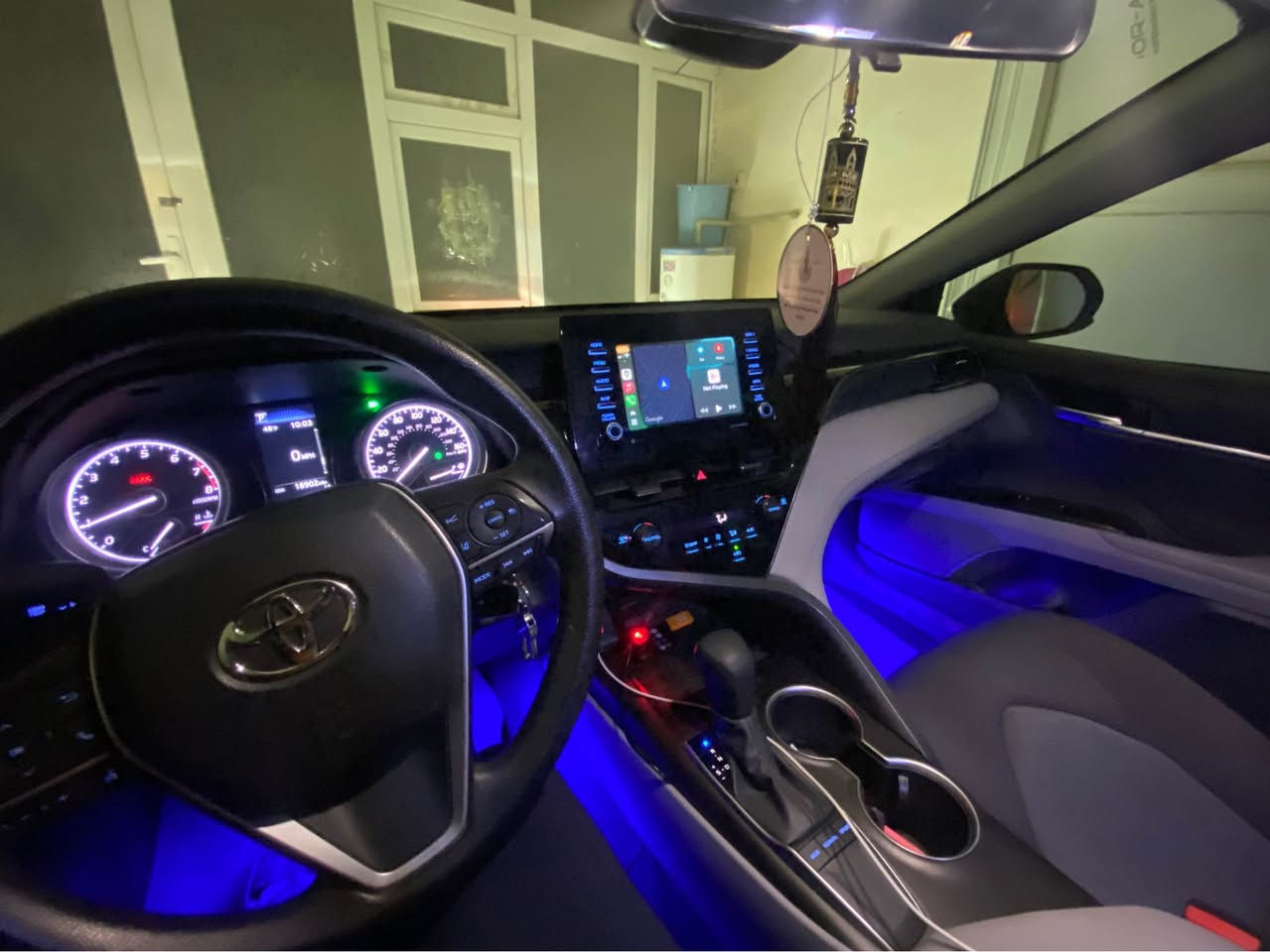 Camry 2022 le رەنگی سلڤەر پیش و پشتی کەپسە بۆیاخ دوو درگای سەیەق وچەمەلەخی سەیەق بۆیاخە ئیرباگی نەتەقیوە 
رۆشتنی KM46000

***********
*********** السليمانية, العراق
