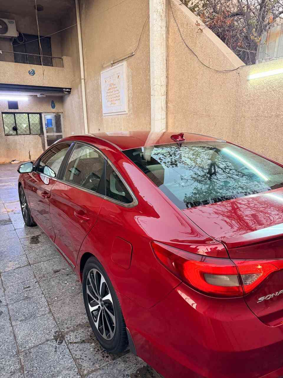 السـلام عليكم 
للبيع سوناتا 2016 sport نص مواصفات
وارد امريكي 
محرك 2400 
شاشة كبيرة كاربلي واندرويد اوتو 
تحكم جهتين ستيرن 
كاميرا خلفية  
3 وضعيات قيادة ايكو وسبورت ونورمال 
السيارة جاهزة لل اخير تخم تاير جديد صدر جديد وعليها  ادامة كاملة  
حادثها بين البابتين  جهة الصدر وب العراق بيها جاملغ وباب جهة السايق
ابيع احزام بدون دواخل لا لغد ولا شاصي 
الســعر ( 116 ) وبيها مجال بسيط 
مكاني بغداد حي الجهاد الاساتذا
رقم بغداد بأسمي شخصياً السنوية لل 2029 
هزة جديدة رقم جديد انكليزي 
*********** بغداد, العراق
