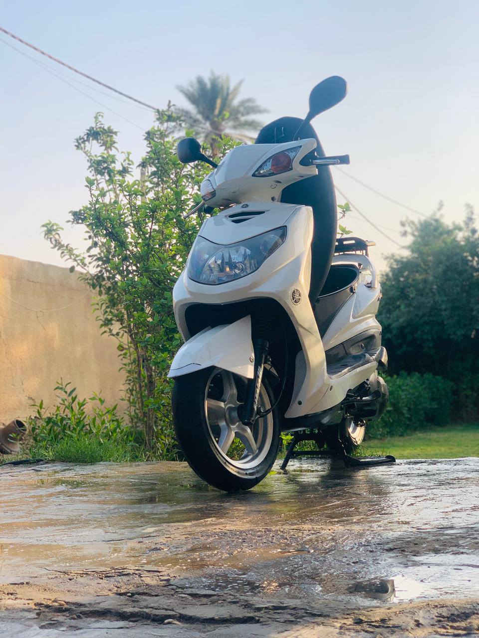 سلام عليكم سكنس وارد كوري ماصارلها هواي من طالعه من شارع الضلال كفاله اوراق كمرك دراجه جديده وخير. من الله لاستفسا ر اكثر اتصل عل رقم *********** مكلف بل نشر
