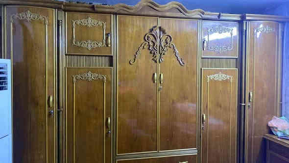 السلام عليكم غرفة اخشاب تسكام الخارج وداخل صاج وضيفه 100٪ السعر مليون وبيهه مجال اتصال ***********
