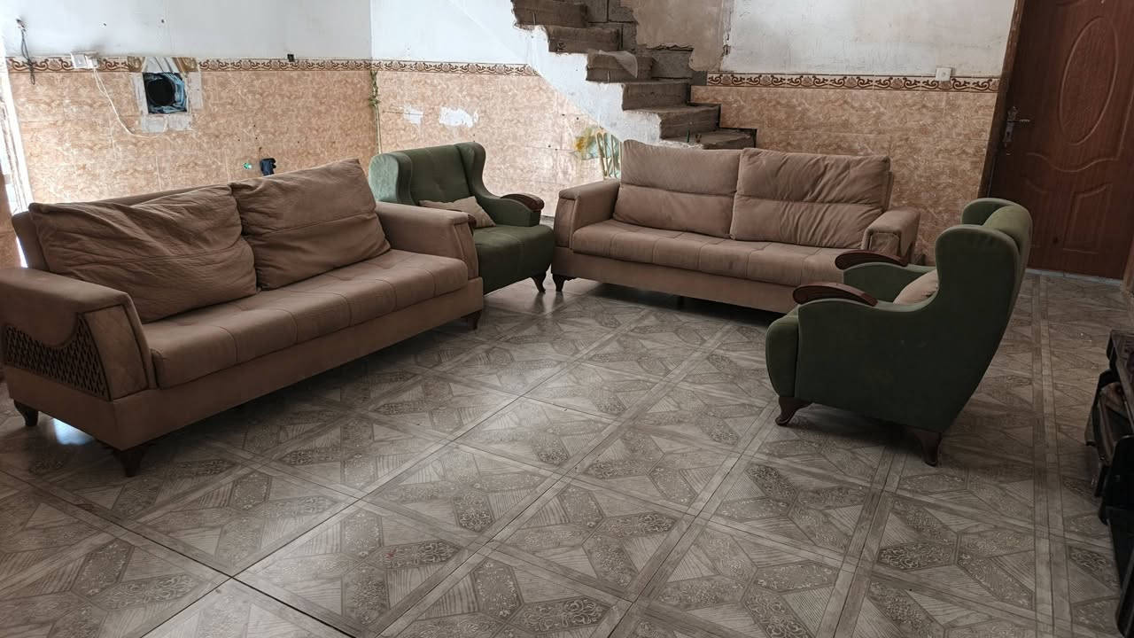 السلام عليكم اغراض للبيع اسعار مناسبة جدا اي استفسار اتصل ***********
