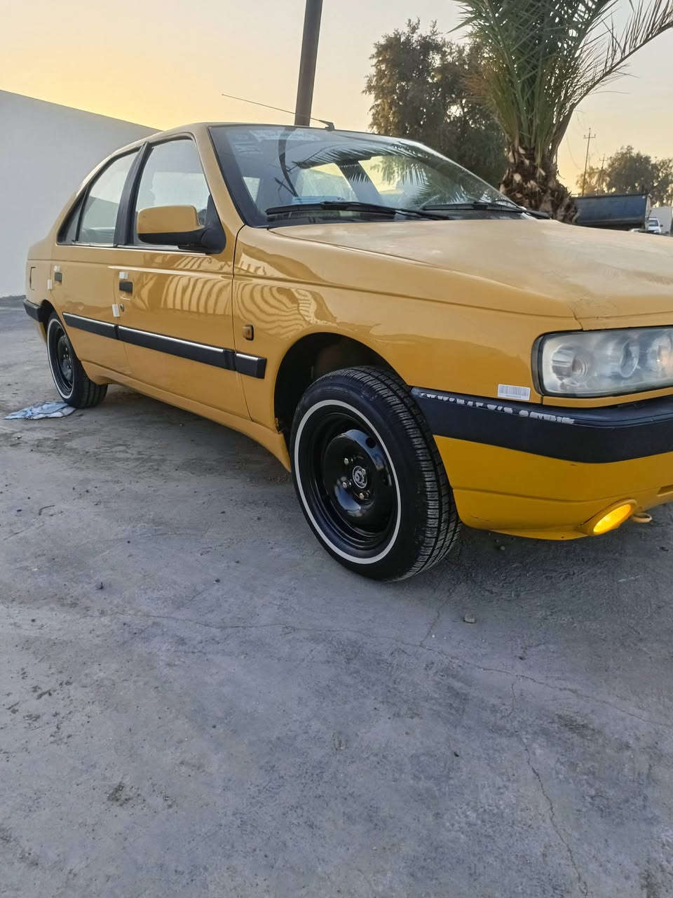 السلام عليكم بيجو لميس موديل 16 مكفولة كفالة عامة مصفرة هيئة وغرامات ماشية 180 سنوية ل28 سياره تخم خط ابيض تاير السعر 51 العنوان بغداد الرقم ***********
