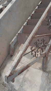 السلام عليكم درج حديد للبيع اتصال ***********
