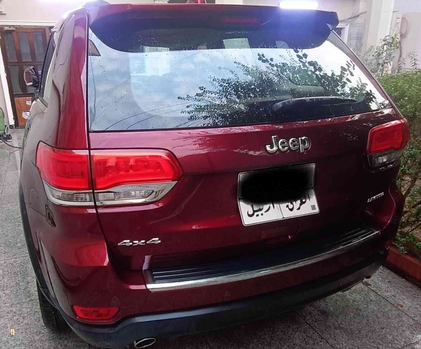 جيب شيروكي 2018 لمتد (خليجي)***********  للاتصال مكان السيارة البصرة
اربيل سنويا منتهية 
جاملغ امامي عكس السايق فقط صبغ 
باب عكس السايق بارد قليل تحت المراية
حساس امامي خلفي 
توقف ذاتي 
مري تعتيم ذاتي 
مري شفط
كشنات كهربائي 
كشن خزن 
تدفئه وتبريد كشنات
تدفئه كشنات الخلفية
شاشات خلف الكشن بلاد
ستيرن تدفئه
شفتات ستيرن
باب خلفي كهرباء 
تشغيل عن بعد 
بانوراما 
تبريد شاشه
ويل 20
تخم تاير تايلندي جديد إنتاج 25
ميكنه 3600
بصمه دخول ذكي
نظام ايكو 
نظام سبورت
مانع تزحلق
شاشة كار بلي 
بانوراما 
شاشات خلفية
السعر 255
