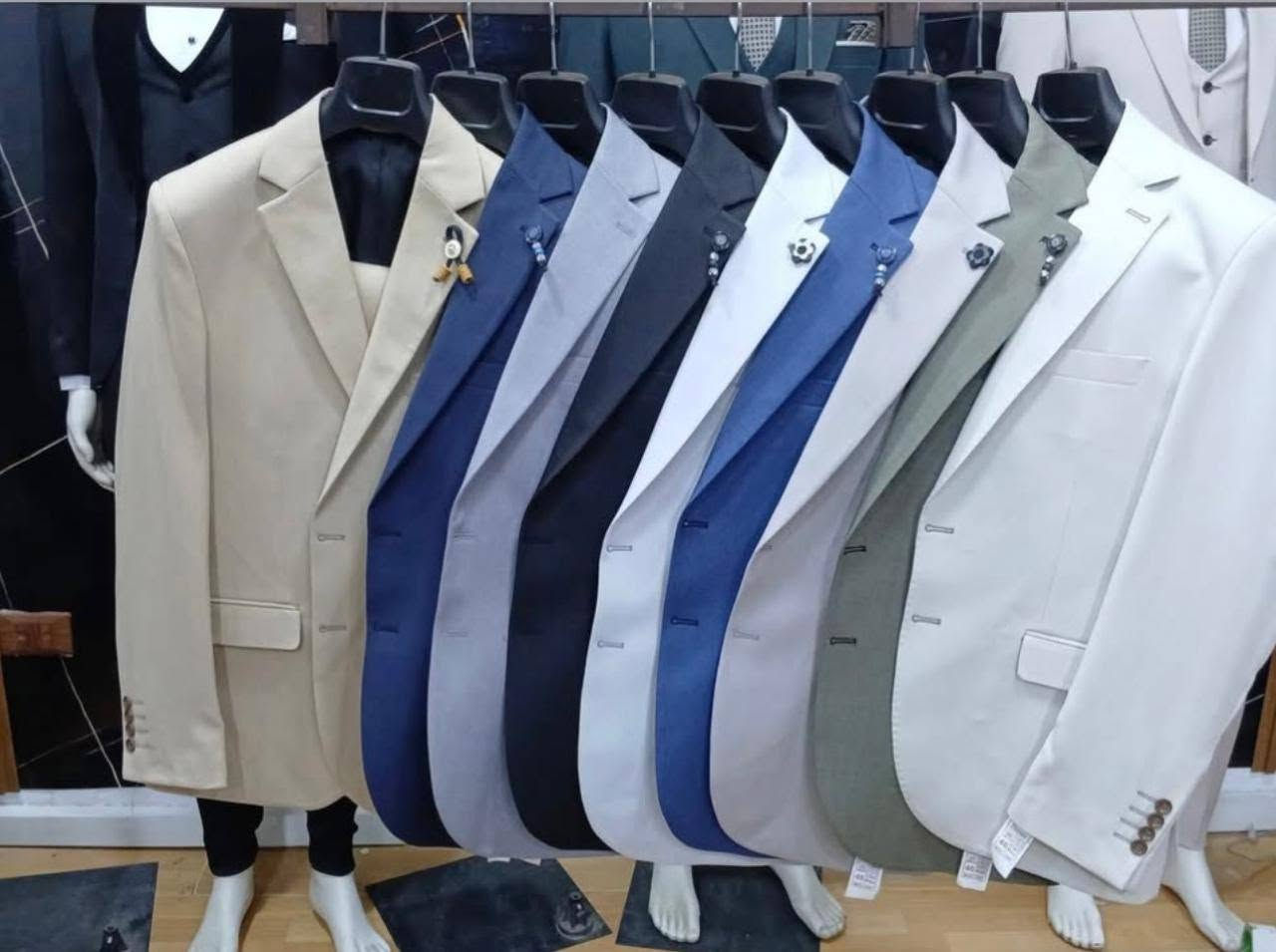 👔 لكل أصحاب المحلات واللّي بيجهزوا لفرش محلاتهم الجديدة!
​متوفر لدينا الآن تشكيلة كلاسيك متكاملة (رجالي وأولادي) بأعلى جودة وأفضل أسعار جملة. 
كل ما يخص الأناقة الكلاسيكية في مكان واحد:
​بدل كاملة 💼
​قمصان 👔
​كرافتات وبابيون 🎀
​جميع الإكسسوارات ✨
​اضمن بضاعة مميزة ترفع اسم محلك وتجذب زبونك!
​📞 للتواصل 
01111408015
01009804011
هاوس كلاسيك أمين هاشم


**إذا كنت صاحب هذا الإعلان وتريد حذفه لأي سبب، رجاءا أرسل رسالة إلى الدعم الفني**