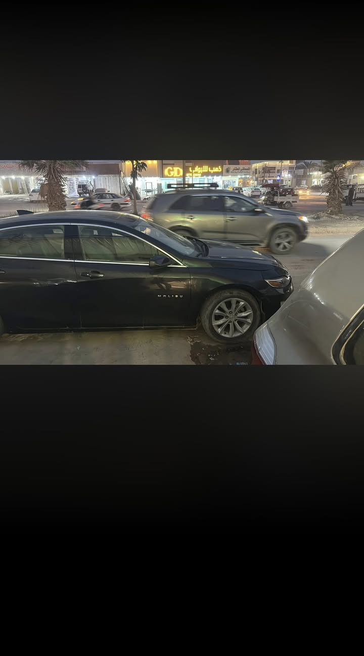 السلام وعليكم ماليبو 22سياره جديده لك زيرو ماشيه 50 أخت الجديده  امروس اكرر مرواس سياره فول مفوله موصفات الي  يراوس خاص  ارقام قبل شهر شديت  وتايرات البارحه شادهم جدد او ***********
