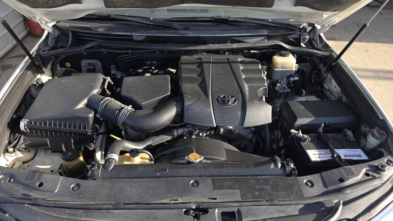 #مراوس_بجارجر. او بيع
لاندر كروز  جكسار  موديل ١٢. فول مواصفات  للاخير 
ابيض صدفي  بغداد  ماشيه ٢٠٠.    سياره  ٦ سلندر  ب اسمي
السياره جديده كارتون .. كفاله عامه من المعجون و الصبغ  
سياره بيه ٣ قطع تبديل وكاله اصلي شركه فقط .. 
متواجد علي الماسنجر.   ***********
