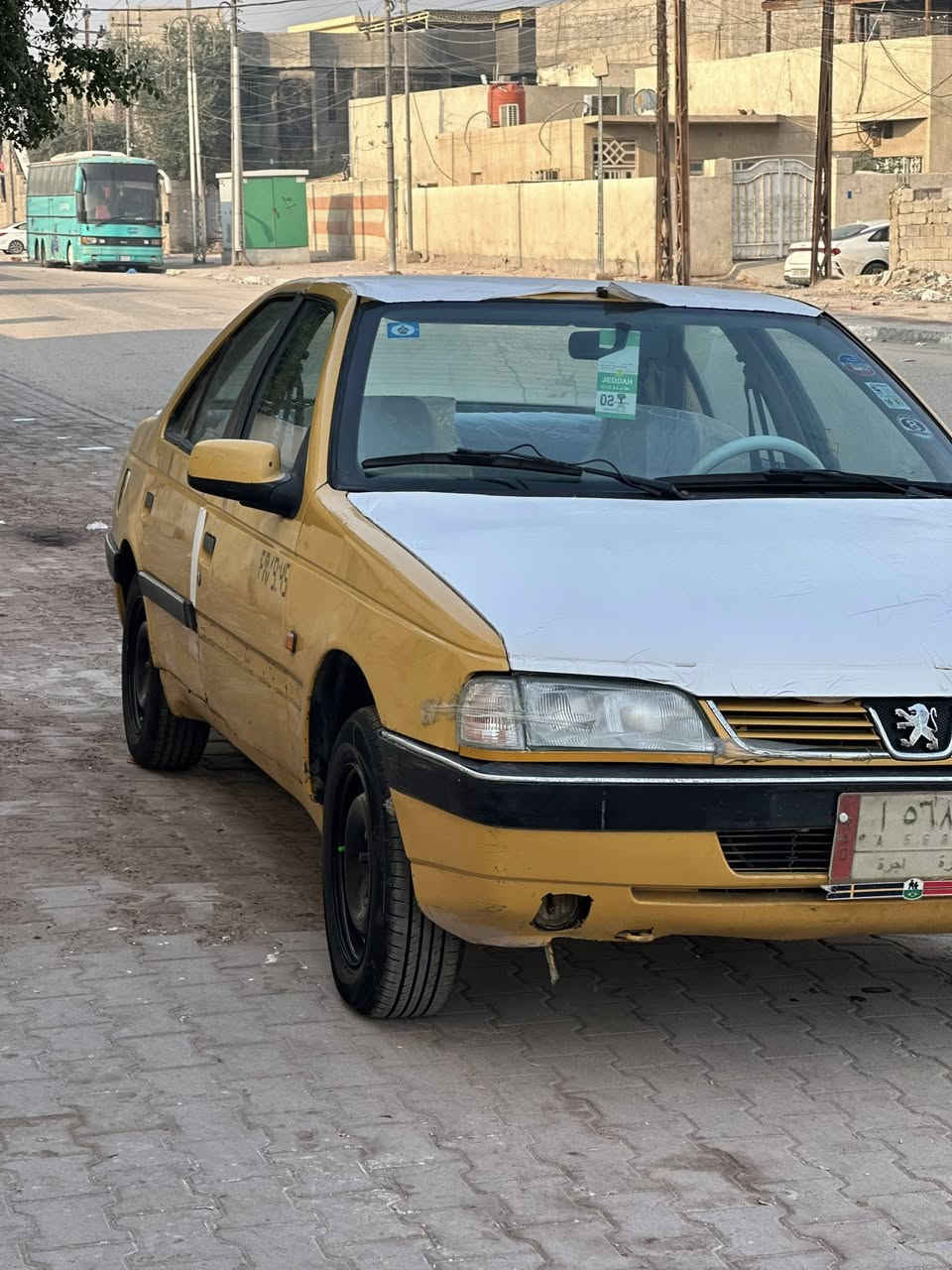 السلام عليكم
بيجو 405 موديل 2015 برتقالي مصفر
السياره مكينه بدايه خيط تبخير والكير حلو مابي شي  
البدي معمر وشوف العين 
سنويه جديده اصدار 2025تنتهي ب2030 مصفره  هيئه وغرامات وشرط تحويل 
حداده جديده تخم نوزلا ت جدد تخم بلكات عبوه فيت بم جديده منضومه زنون + مضخم 
السعر 35ورقه وبيها مجال 
***********
