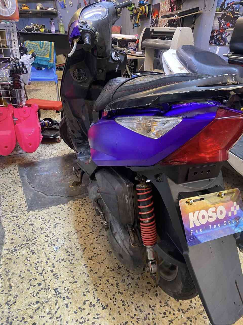 سلام عليكم دراجه ثعلب للبيع مكينه ناعمه اكفله كفاله عامه سعر450 وبيها مجال حك جيتك عنوان بغداد شارع عشرين ***********
