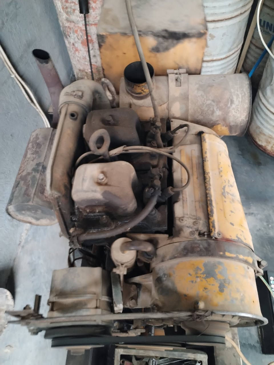 مولد للبيع
سباي ايطالي 2 بستمين 15 كيفي ثري فيز شغال ونضيف رايديه 12 ورقه
***********
