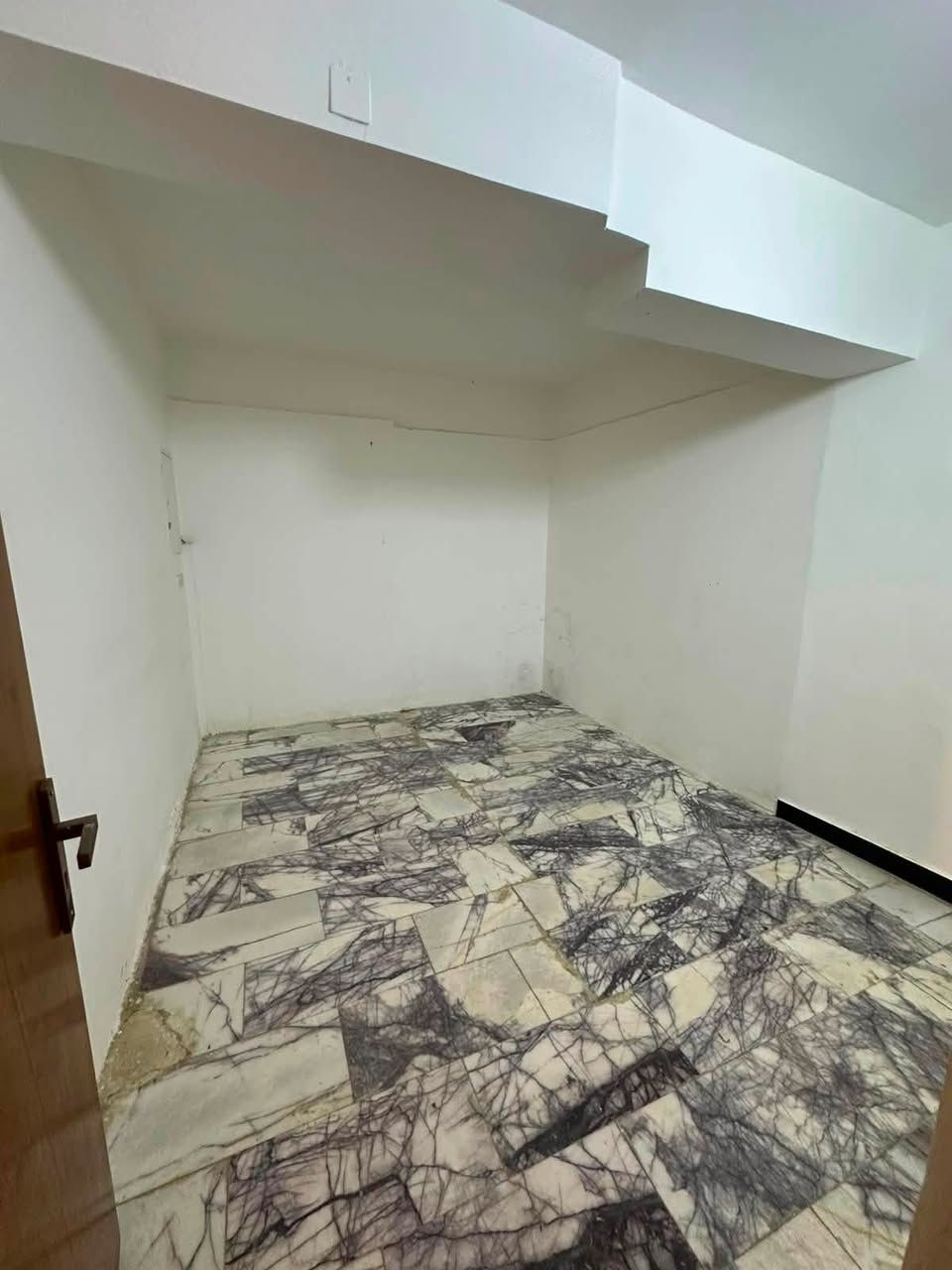 �✨ للإيجار في السيدية – بيت راقي ومميز ✨🏡
🌟 بيت بمساحة 150م
🛏️ يتكون من:
✅ 4 غرف نوم
✅ صالة واسعة
✅ مطبخ مرتب
✅ خدمات متكاملة
✅ كراج
✅ حديقه

💰 السعر:  مليون و350 قابل للتفاوض
 
📞 للاستفسار والحجز:
مكتب حلم عقاري للوساطة العقارية
📱***********
